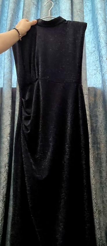 Reng:tünd göy,razmer:XL,galin materiyal,1/2 defe geynilib,amma hec bir lalafo.az -da Reng:tünd göy,razmer:XL,galin materiyal,1/2 defe geynilib,amma hec bir