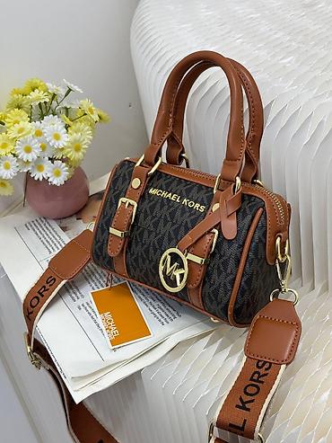 Çantalar: Michael Kors monoqramlı mini barrel çanta – gündəlik və şık istifadə — 3