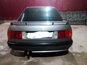 audi 100 2.1: Audi 80: 1989 г., 1.8 л, Механика, Бензин