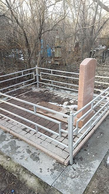 фото можно: Кованые ограды и таблички для места захоронения - Художественная — 6