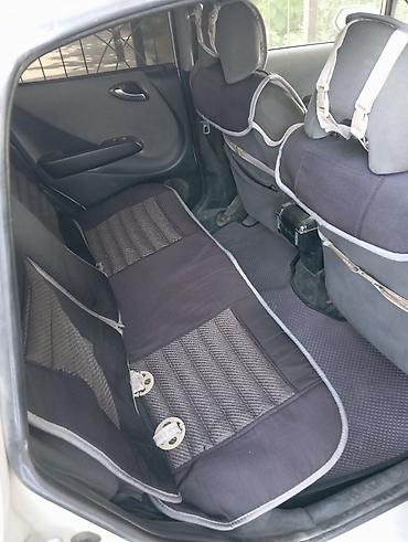 Honda Fit: 2003 г., 1.5 л, Вариатор, Бензин, Хэтчбэк — 6