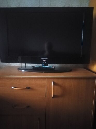 заказать жк матрицу на телевизор: İşlənmiş Televizor Samsung LCD 32"