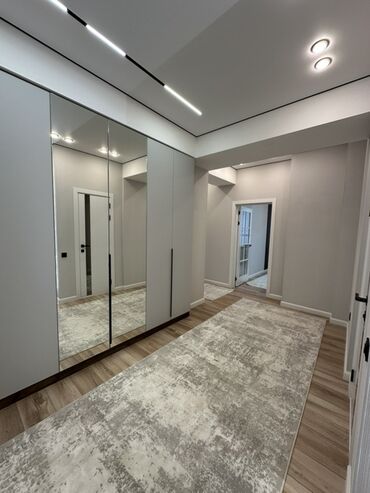 Продажа квартир: 3 комнаты, 104 м² — 24