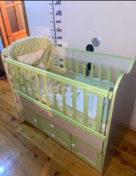 столик на кроватку: Для девочки и мальчика, Б/у, Колыбель at lalafo.az столик на кроватку: Для девочки и мальчика, Б/у, Колыбель