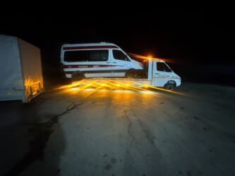 Эвакуаторы: Эвакуатор, Mercedes-Benz, 2004 г., Прямая — 8