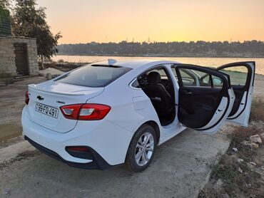 Chevrolet: Chevrolet Cruze: 1.4 l | 2017 il 136500 km Sedan — 12