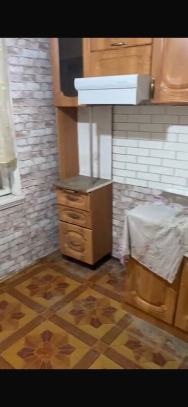 чолпон ата недвижимость: 2 комнаты, 58 м², Хрущевка, 1 этаж, Косметический ремонт