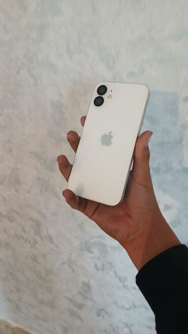 айфон 12 новый: IPhone 12, Б/у, 64 ГБ, Белый, Чехол, 76 %