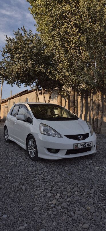 Honda: Honda Fit: 2009 г., 1.5 л, Автомат, Газ, Хэтчбэк