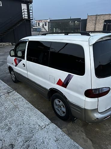 Hyundai: Hyundai Starex: 2000 г., Механика, Дизель, Минивэн — 2