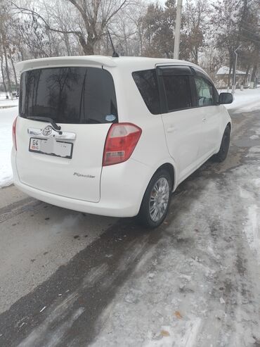 Toyota: Toyota Ractis: 2005 г., 1.5 л, Вариатор, Бензин