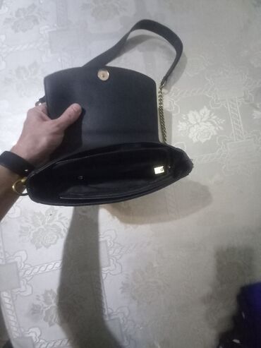 Çantalar: Çiyin çantası — 1