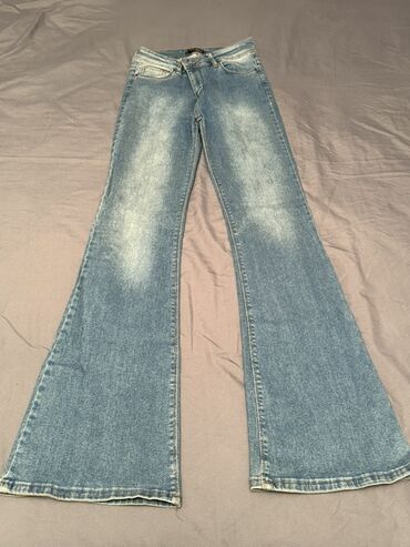 Cinslər: Hamısı klassik denim parçadandır, gündəlik və casual kombinasiyalara — 2