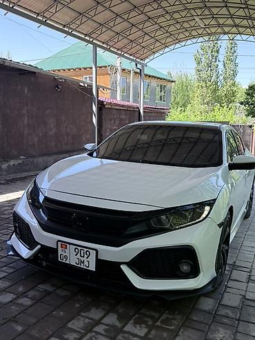 civik: Honda Civic: 2018 г., 1.5 л, Вариатор, Бензин, Хэтчбэк — 4