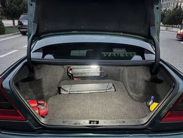 Mercedes-Benz: Salam. Avtomobil şəkildən görsəndiyi kimi ideal vəziyyətdədir.Heç bir — 8