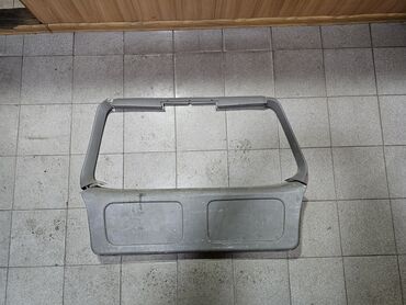 Панели, обшивки: Обшивка багажника Subaru 1997 г., Б/у, Оригинал, Япония
