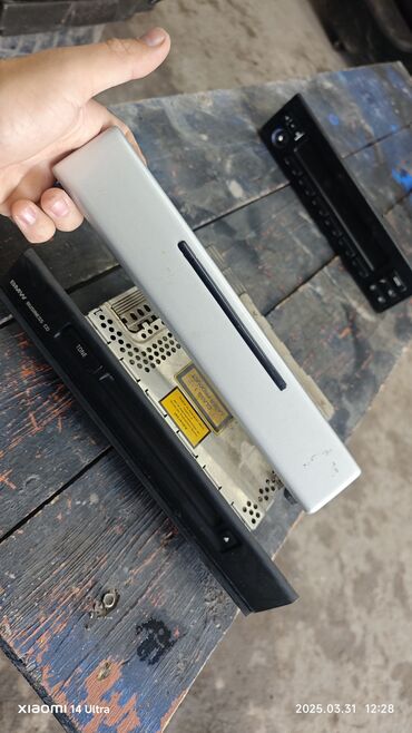 Другие детали салона: Магнитола, Магнитофон на BMW Е39 + CD дисковод + рамка 3 в 1 всё в — 2