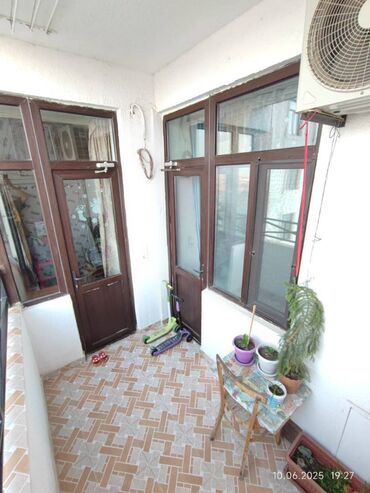 Uzunmüddətli kirayə mənzillər: Kohne guneshlide 40 nomreli avtobusun son dayanacaqinda Yeni tikilide — 13