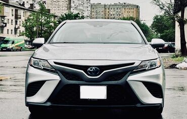 fiat 130: Toyota Camry: 2019 г., 2.5 л, Автомат, Гибрид, Седан
