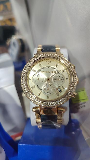 bakida saat: Michael Kors qadın qol saatı - Korpus: qızılı ton, bəzəkli daşlarla — 9