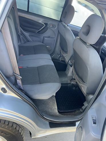 gen 2: Toyota RAV4: 2002 г., 2 л, Автомат, Бензин, Кроссовер — 9