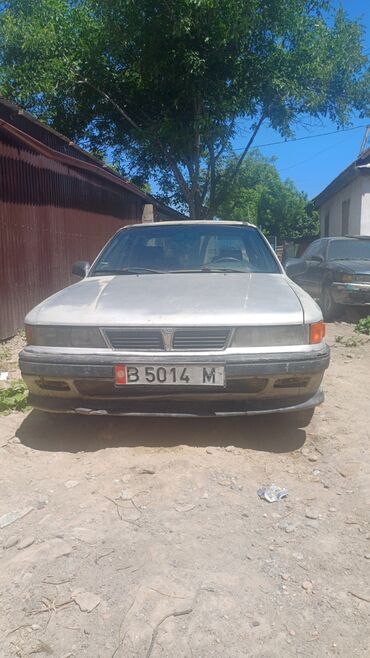 Mitsubishi: Mitsubishi Galant: 1988 г., 2 л, Механика, Бензин, Седан