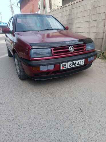 volkswagen vento 1993: Volkswagen Vento: 1.8 л