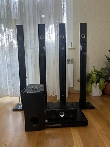 iphone 5s telefon: LG LHD756 Region-Free 1200 Watt Home Theater Combo for 110 - 240 Volts — 2