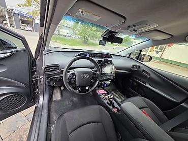 экономия бензин: Toyota Prius: 2019 г., Автомат, Гибрид, Хэтчбэк — 4