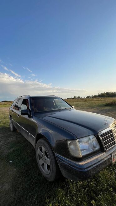 Mercedes-Benz: Mercedes-Benz E 220: 1994 г., 2.2 л, Механика, Бензин, Универсал