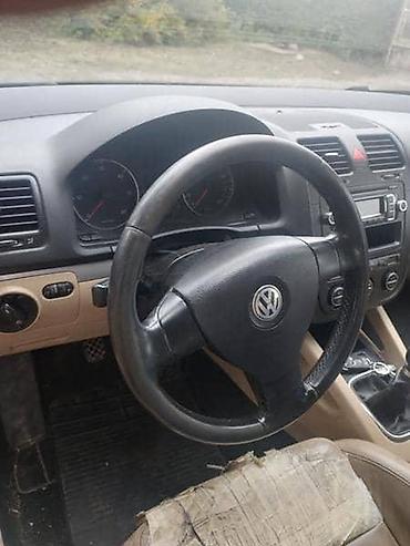 manuel auto: VOLKSWAGEN GOLF 5 - KOMPLETAN AUTO U DELOVIMA | Golf 5 1.9 TDI BXE — 4