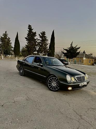 111 mətin: Mercedes-Benz E-Class: 2.4 l | 2000 il Sedan — 1