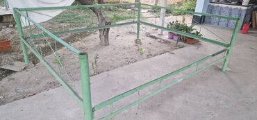 стол стул для офиса: Тапчан 270 x 230 x 90 м, Металл
