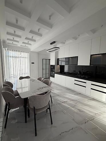 Продажа квартир: 4 комнаты, 128 м², Элитка, 2 этаж — 2