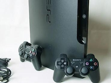 elektronska: U ponudi Sony Playstation 3 sa naslova. Konzola je lepo očuvana, radno — 2