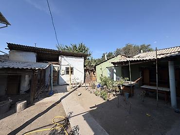 продаю с: 4 комнаты, 430 м², 4 соток, Бишкек, Пишпек Собственник — 3