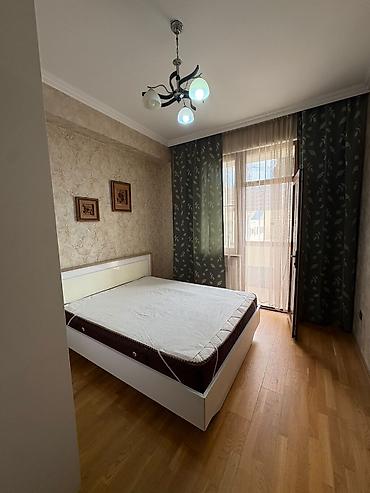 Daşınmaz əmlak: Qara Qarayev Kristal Abşeron yaşayış kompleksində 17 mərtəbəli binanın — 10