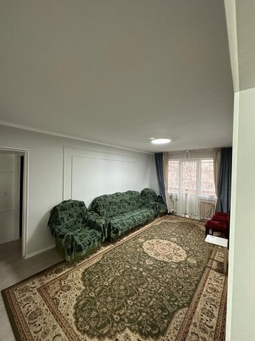 дом комната: 58 кв. м, 3 бөлмө, Брондолгон эшиктер, Балкон айнектелген, Евроремонт