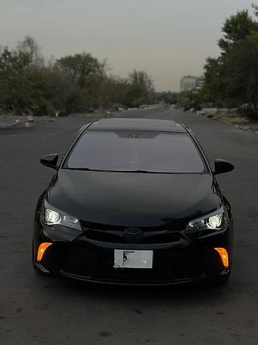 Toyota Camry: 2017 г., 2.5 л, Автомат, Бензин, Седан