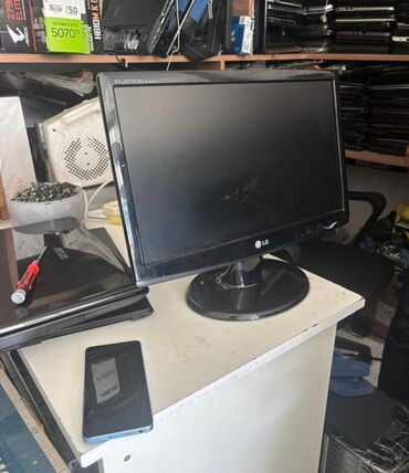 Kompüter ehtiyyat hissələri: LG Flatron W1943SE monitor - Ekran diaqonalı: 18.5" - Panel: LCD (TN)