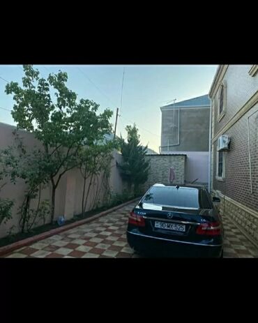 Həyət evləri və villaların satışı: Bakıxanov qəs. 5 otaqlı, 190 kv. m, Orta təmir — 3