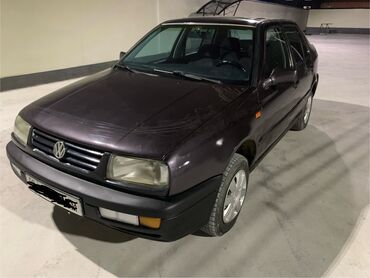 Volkswagen: Volkswagen Vento: 1994 г., 1.8 л, Механика, Бензин, Седан