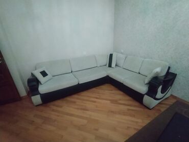 Спальные гарнитуры: Угловой диван, Б/у, Раскладной, Без подьемного механизма, Ткань, Нет доставки