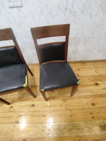 Masa və oturacaq dəstləri: Qonaq otağı üçün masa və oturacaqlar. Şəkildə göründüyü vəziyyətdədir — 4