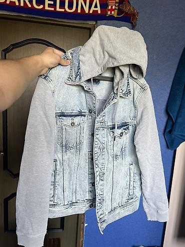 джинсовка: Джинсовая куртка, Классическая модель, Осень-весна, С капюшоном, M — 2