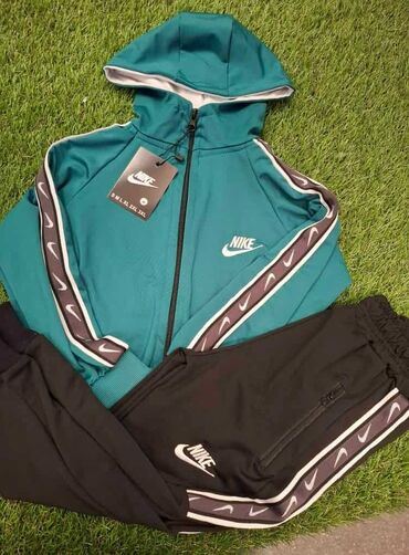 Komplet trenerke: Komplet dečije trenerke sa kapuljačom i patentnim zatvaračem, idealan — 12