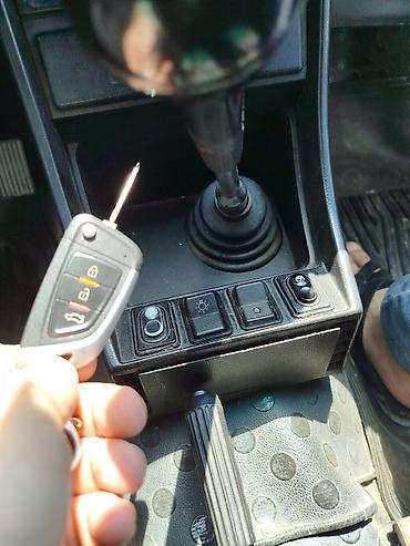 vaz 2106 şit: VAZ 2107, ağ rəng, sedan kuzov. salon yeni yigilib Xarici görünüş: - — 7