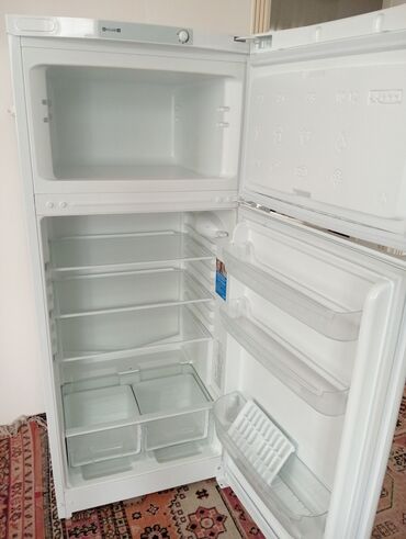 Soyuducular: 2 qapılı Indesit Soyuducu Satılır, rəng - Ağ — 1