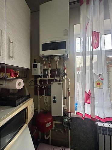 Продажа коттеджей и домов: Продается ДОМ 3 комнаты, кухня, санузел, ванна ГЭС 2 с.Аламудун — 10