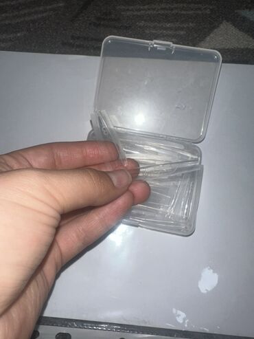 Инструменты и тележки для инструментов: Те самые двухсторонные формачкии Набор материалов для маникюра: - — 8